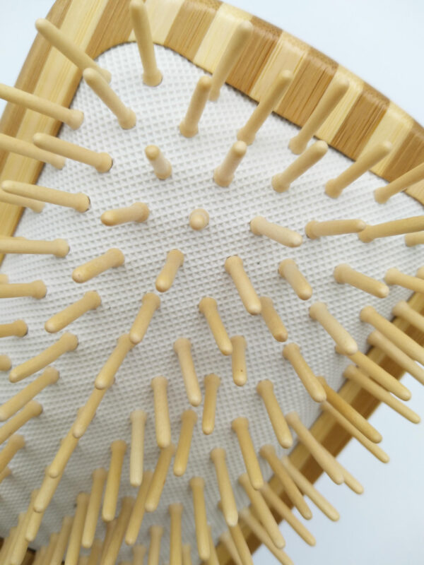 Natural bamboo scalp massage comb - Image 2